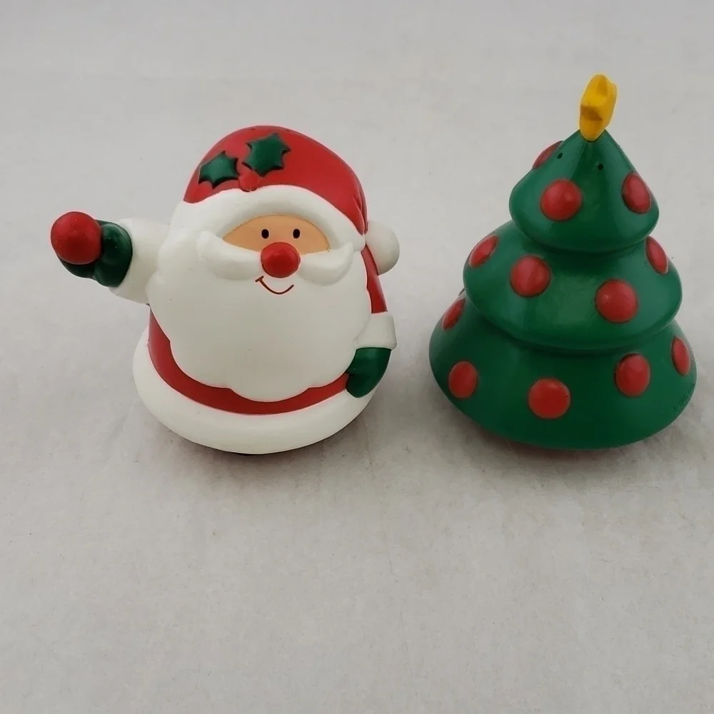 SANTA & Christmas Tree Salt & Pepper Shaker Unused Plastic Vintage - Picture 3 of 7